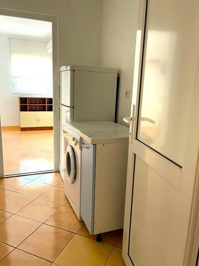 Villa Rudie With 4 Apartments Near The Sea Trogir