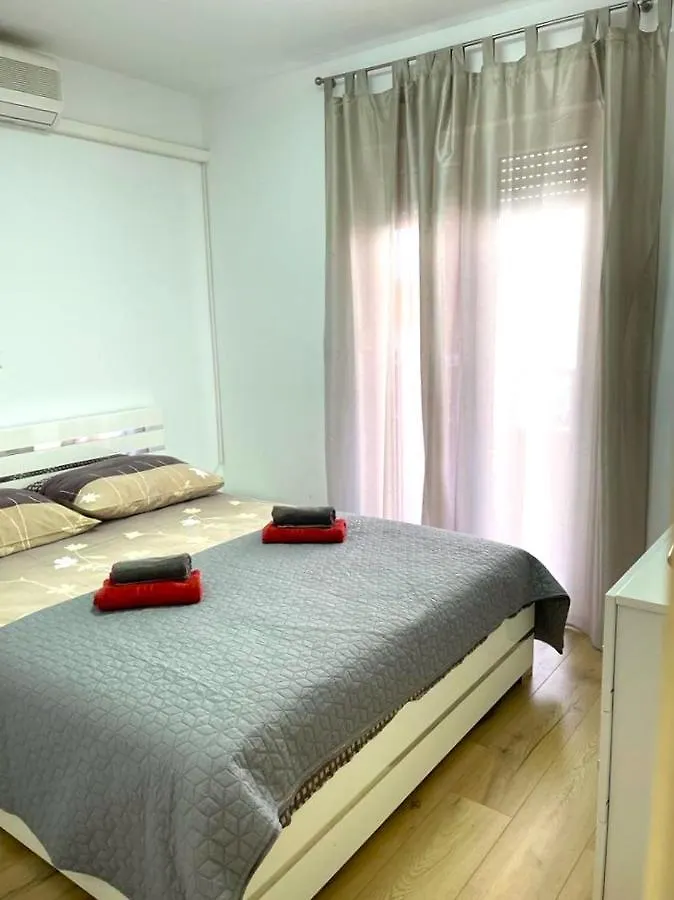 Villa Rudie With 4 Apartments Near The Sea Trogir Croatia