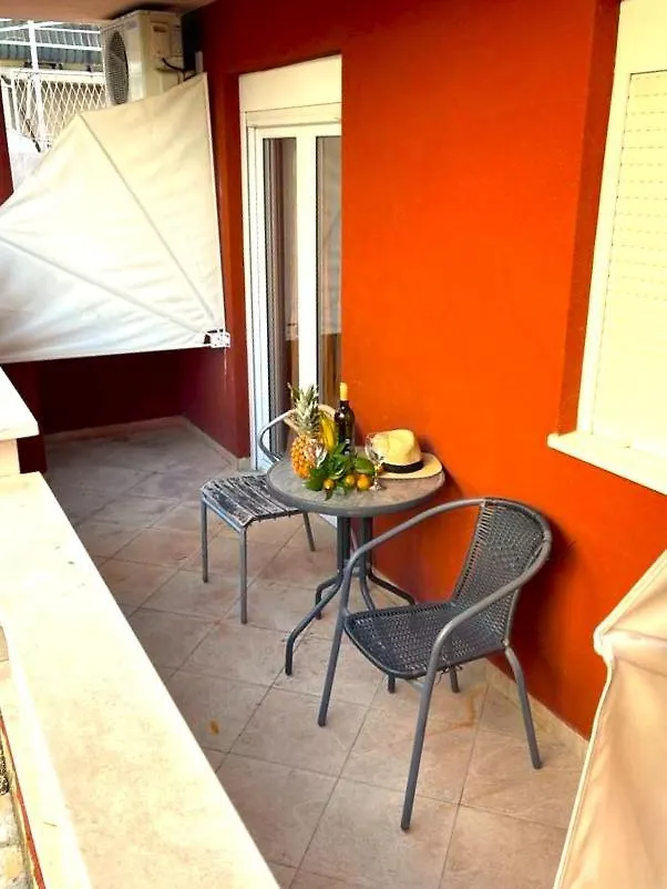 Villa Rudie With 4 Apartments Near The Sea Trogir 0*,  Chorvatsko