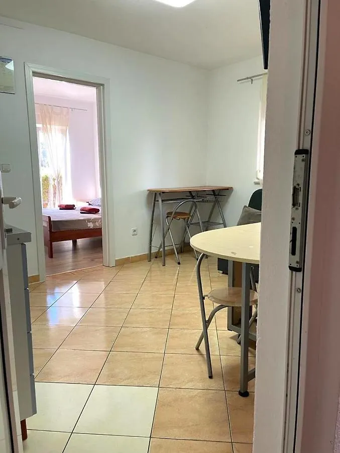 Villa Rudie With 4 Apartments Near The Sea Trogir