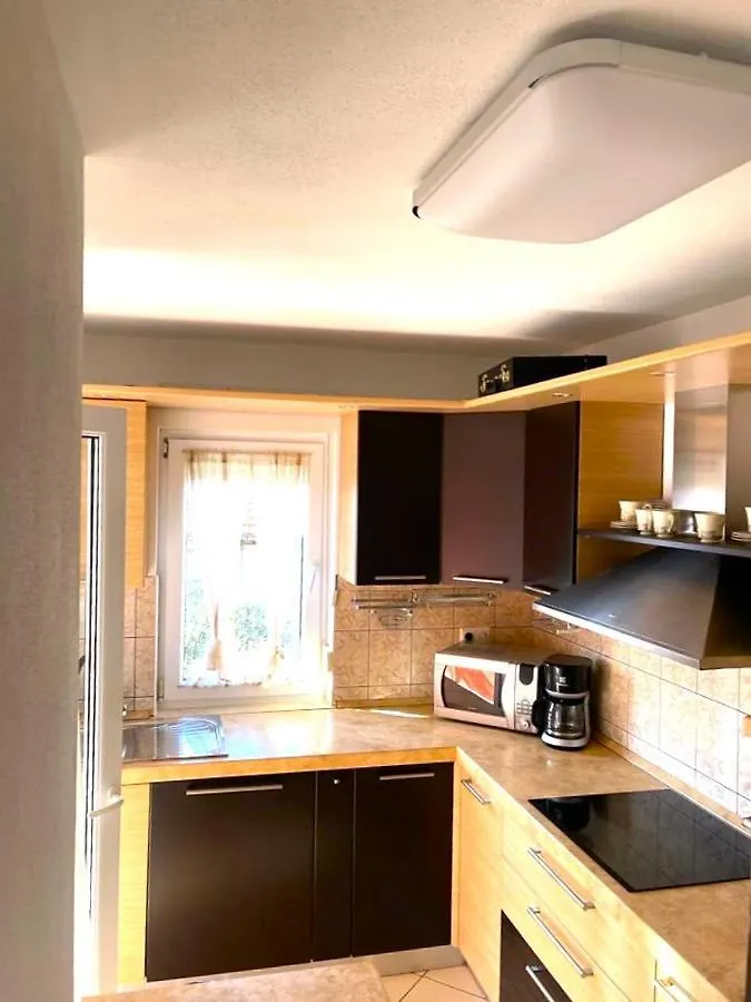 Villa Rudie With 4 Apartments Near The Sea Trogir Chorvatsko